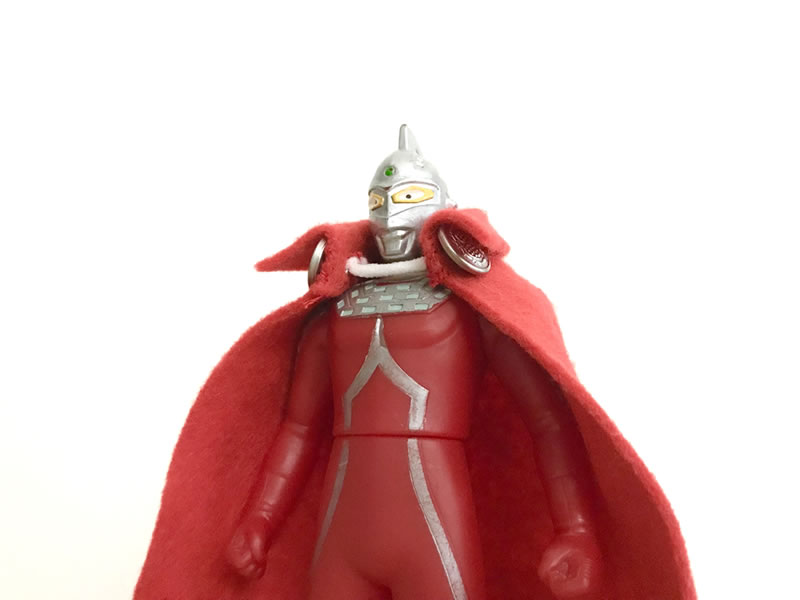 【型紙あり】針と糸は使わず手芸用ボンドで簡単に！フェルトを使ってウルトラセブンのマントを手作りしてみました。