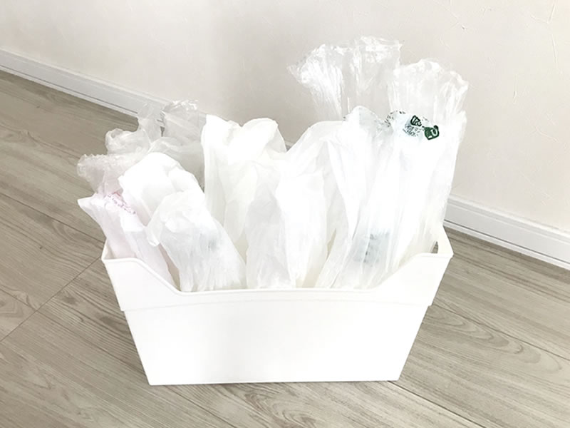 小さいレジ袋の収納どうする？！たたむの面倒ならそのまま立てて収納してみよう